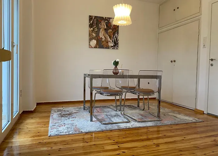Modern, Centrally Located Apartment